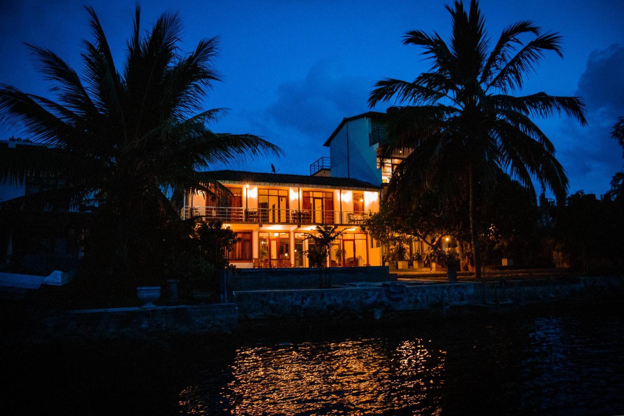 Riverside Inn Fuji Бентота Екстер'єр фото