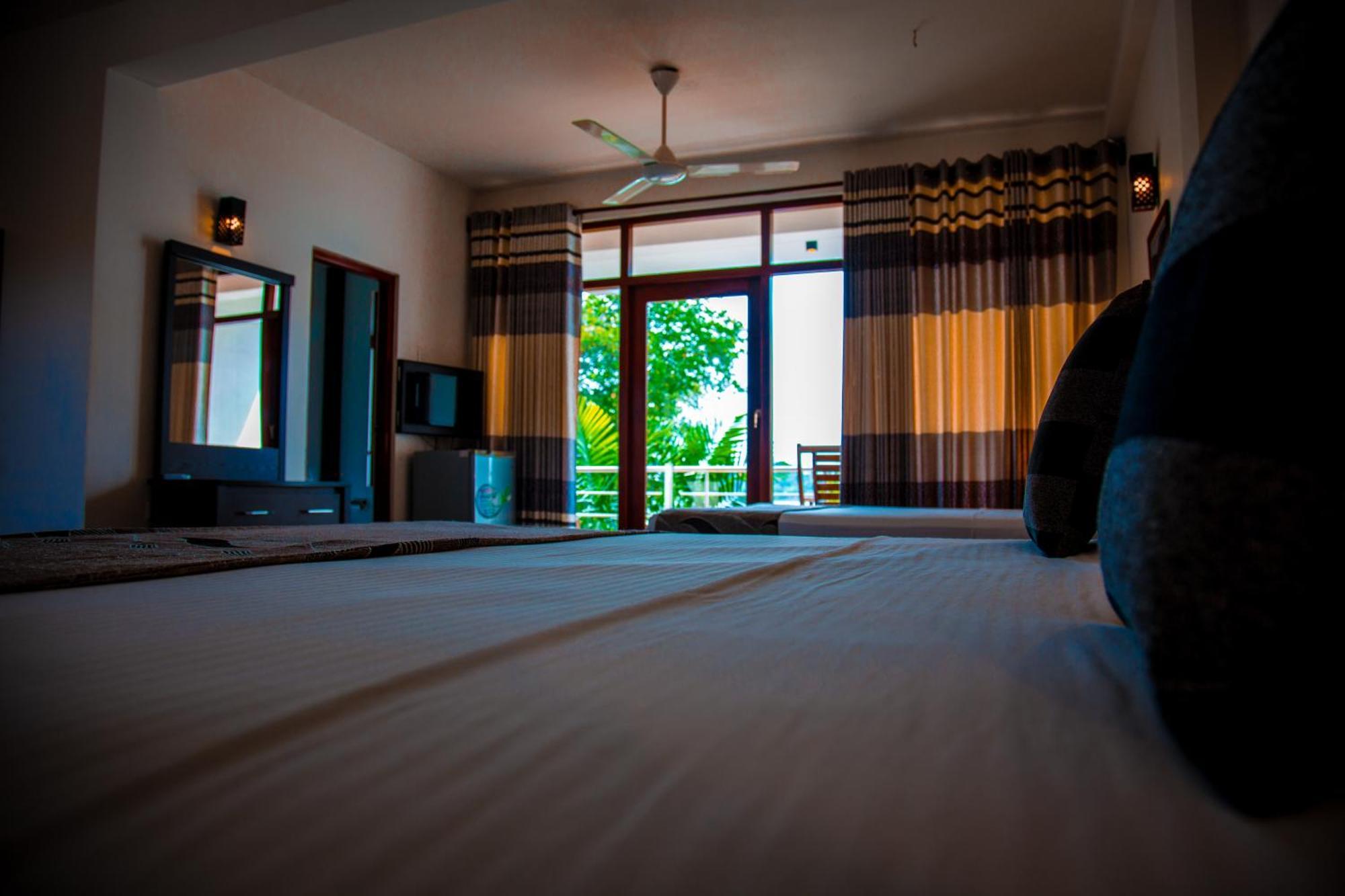 Riverside Inn Fuji Бентота Екстер'єр фото